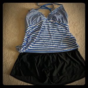 Maternity swimwear